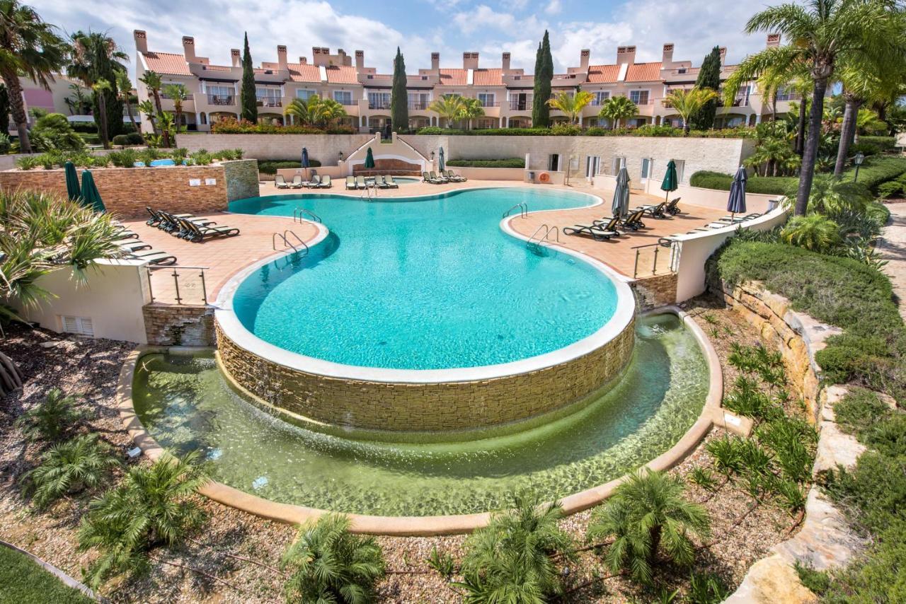 Luxury With Communal Pool And Terrace Quarteira