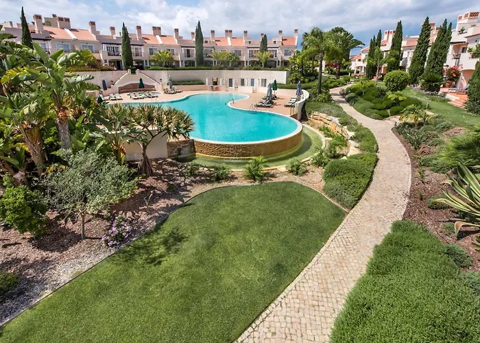 Luxury Apartment With Communal Pool And Terrace